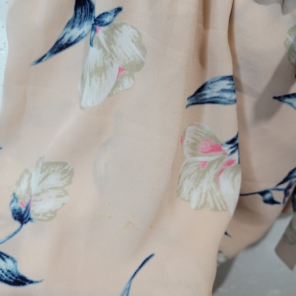 Sienna sky shirt, pink with blue and white flower designs, ties on side of waist - Picture 5 of 5